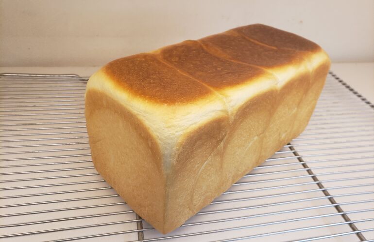 生クリーム食パン
